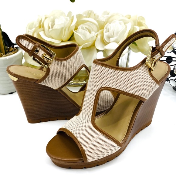 NWT Michael Kors Wedge Sandal Heels - Picture 3 of 8